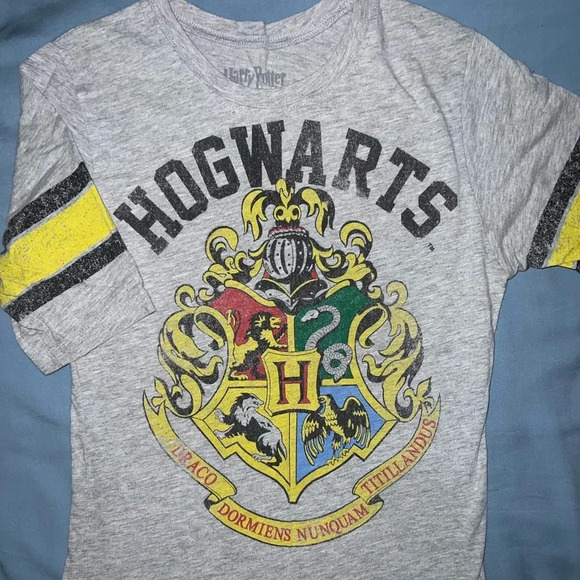 Warner Bros. Tops - Hogwarts Harry Potter T-Shirt